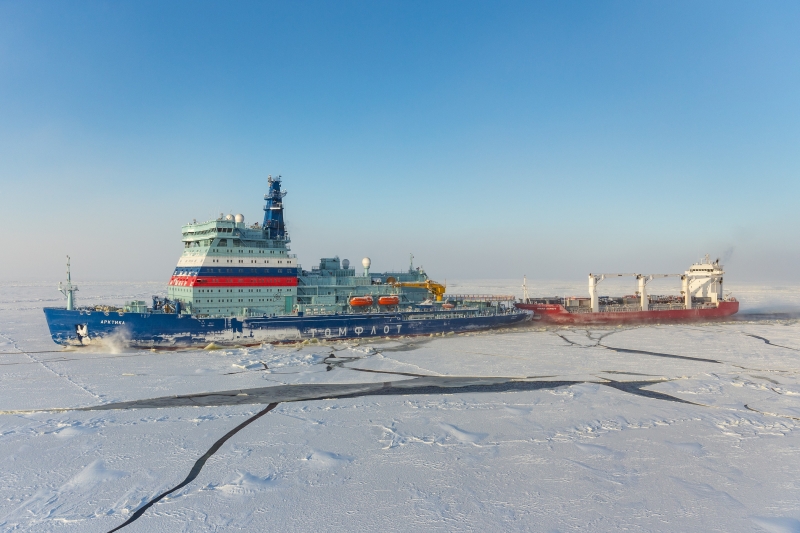 В РФ разработают программу строительства судов ледового класса для развития Севморпути